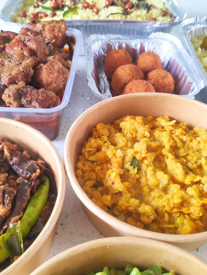 Roshini's Kitchen - Rice & Curry | Yellow Rice | Fried Rice