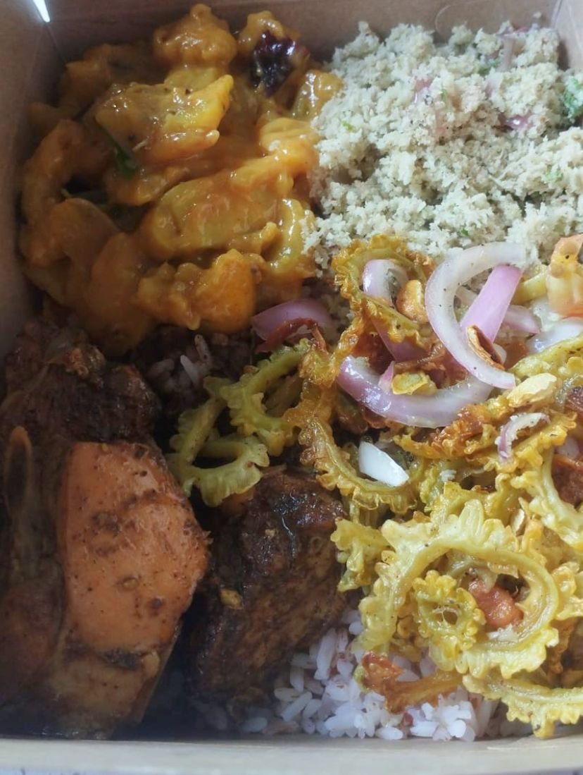 Roshini's Kitchen - Rice & Curry | Yellow Rice | Fried Rice